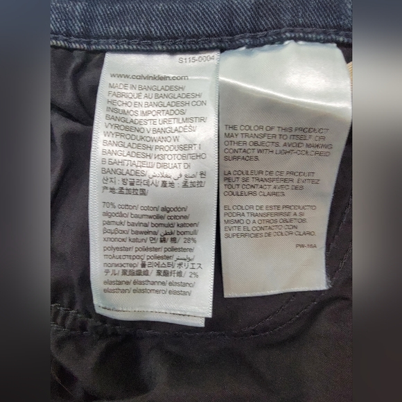 CALVIN KLEIN Men's Standard Straight Jeans - Picture 4 of 8